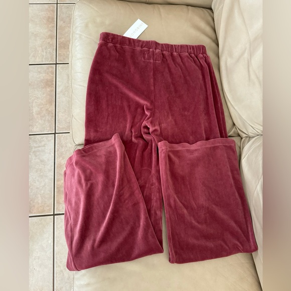 Honorine Archer Pant in Rosewood - Picture 12 of 13